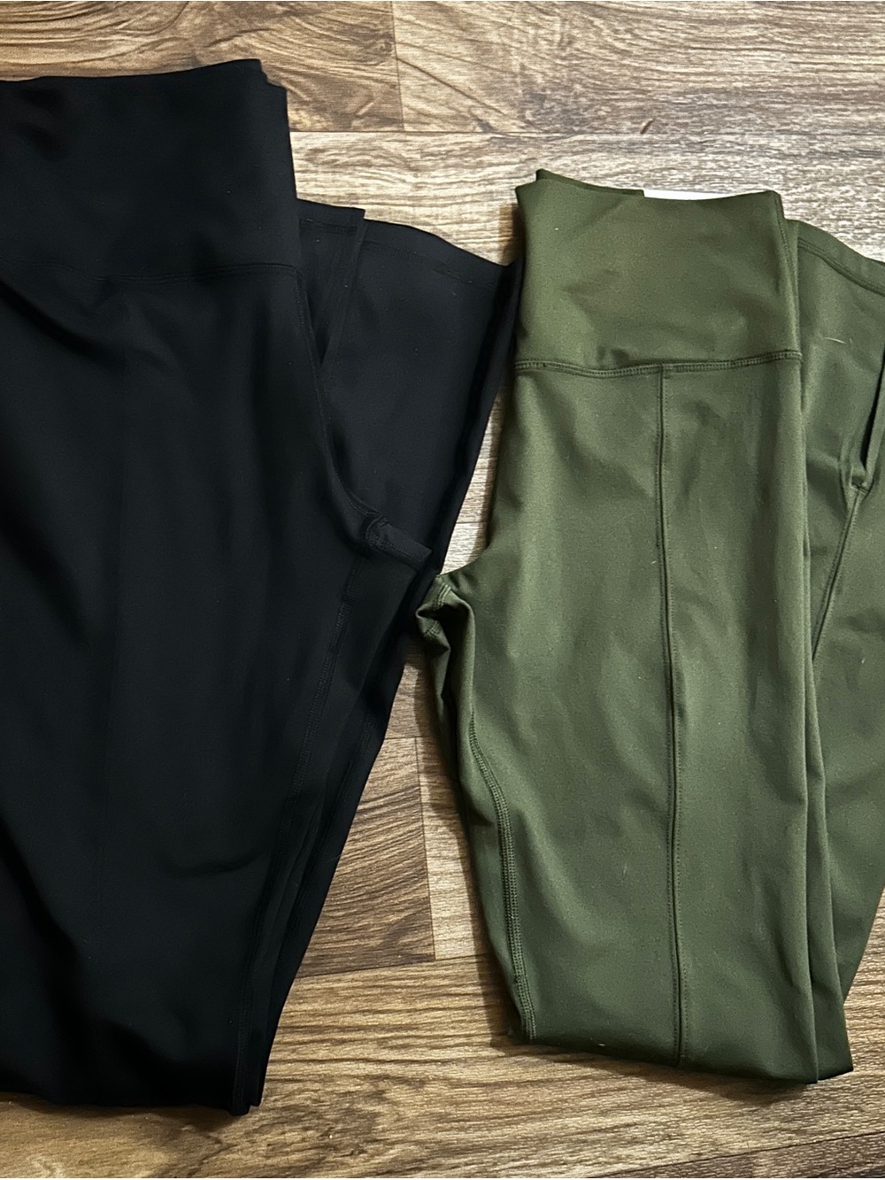 2 Offline by Aerie Mini Flare legging Black & Olive Green High-Waist Leggings